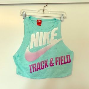 Nike Crop Top